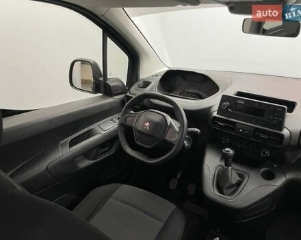 Сірий Пежо Rifter, об'ємом двигуна 1.6 л та пробігом 76 тис. км за 16461 $, фото 8 на Automoto.ua