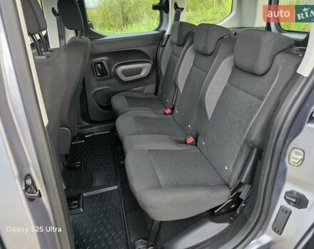 Сірий Пежо Rifter, об'ємом двигуна 1.5 л та пробігом 195 тис. км за 14500 $, фото 31 на Automoto.ua