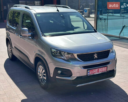 Серый Пежо Rifter, объемом двигателя 1.5 л и пробегом 160 тыс. км за 16400 $, фото 7 на Automoto.ua