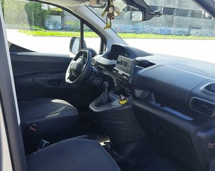 Серый Пежо Rifter, объемом двигателя 1.6 л и пробегом 76 тыс. км за 18999 $, фото 15 на Automoto.ua