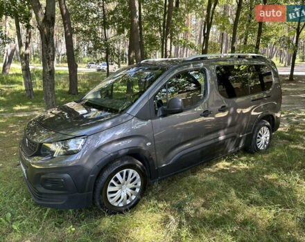 Серый Пежо Rifter, объемом двигателя 1.56 л и пробегом 200 тыс. км за 14999 $, фото 19 на Automoto.ua