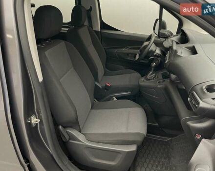 Сірий Пежо Rifter, об'ємом двигуна 1.6 л та пробігом 76 тис. км за 16461 $, фото 10 на Automoto.ua