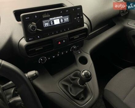 Сірий Пежо Rifter, об'ємом двигуна 1.6 л та пробігом 76 тис. км за 16461 $, фото 12 на Automoto.ua