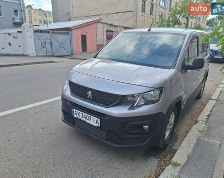 Серый Пежо Rifter, объемом двигателя 1.6 л и пробегом 86 тыс. км за 17500 $, фото 3 на Automoto.ua