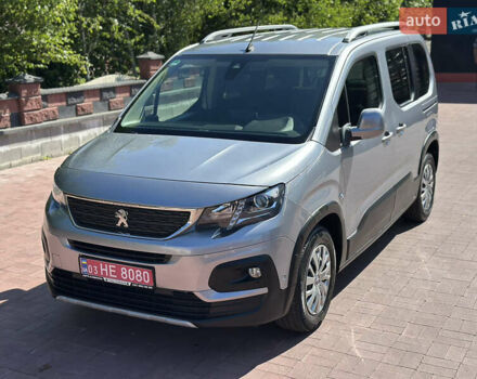 Серый Пежо Rifter, объемом двигателя 1.5 л и пробегом 160 тыс. км за 16400 $, фото 6 на Automoto.ua