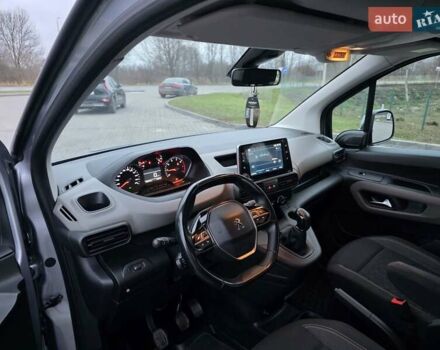 Серый Пежо Rifter, объемом двигателя 1.5 л и пробегом 196 тыс. км за 14300 $, фото 17 на Automoto.ua