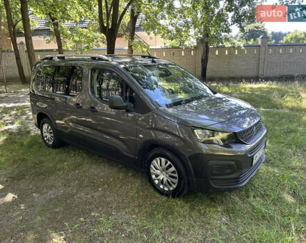 Серый Пежо Rifter, объемом двигателя 1.56 л и пробегом 200 тыс. км за 14999 $, фото 1 на Automoto.ua