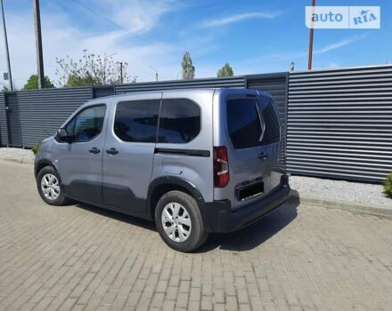Серый Пежо Rifter, объемом двигателя 1.6 л и пробегом 76 тыс. км за 18999 $, фото 25 на Automoto.ua