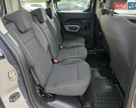 Сірий Пежо Rifter, об'ємом двигуна 1.5 л та пробігом 195 тис. км за 14500 $, фото 38 на Automoto.ua