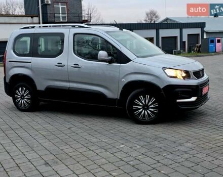 Серый Пежо Rifter, объемом двигателя 1.5 л и пробегом 196 тыс. км за 14300 $, фото 3 на Automoto.ua