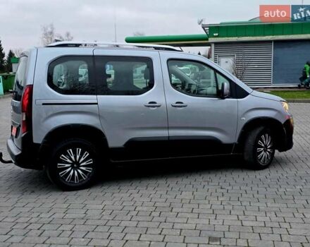 Серый Пежо Rifter, объемом двигателя 1.5 л и пробегом 196 тыс. км за 14300 $, фото 4 на Automoto.ua