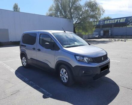 Серый Пежо Rifter, объемом двигателя 1.6 л и пробегом 76 тыс. км за 18999 $, фото 6 на Automoto.ua