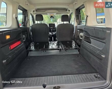 Сірий Пежо Rifter, об'ємом двигуна 1.5 л та пробігом 195 тис. км за 14500 $, фото 42 на Automoto.ua