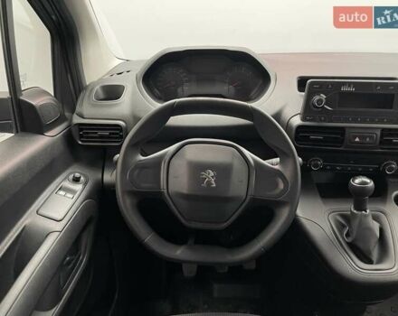 Сірий Пежо Rifter, об'ємом двигуна 1.6 л та пробігом 76 тис. км за 16461 $, фото 9 на Automoto.ua