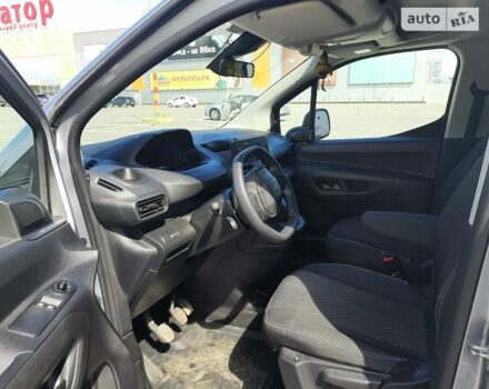 Сірий Пежо Rifter, об'ємом двигуна 1.6 л та пробігом 86 тис. км за 17500 $, фото 14 на Automoto.ua