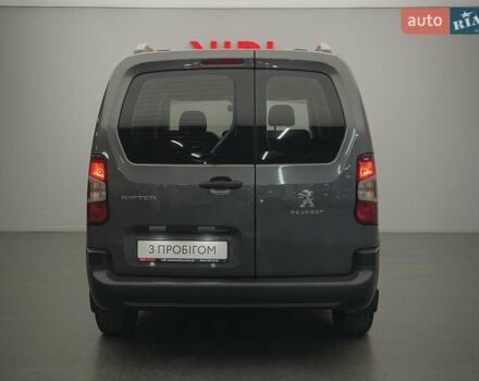 Сірий Пежо Rifter, об'ємом двигуна 1.6 л та пробігом 76 тис. км за 16461 $, фото 3 на Automoto.ua