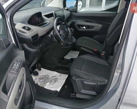 Серый Пежо Rifter, объемом двигателя 1.56 л и пробегом 220 тыс. км за 15499 $, фото 7 на Automoto.ua