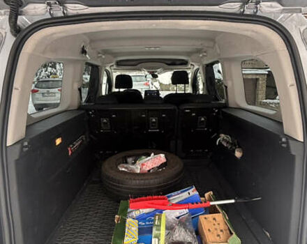 Серый Пежо Rifter, объемом двигателя 1.56 л и пробегом 263 тыс. км за 14999 $, фото 7 на Automoto.ua