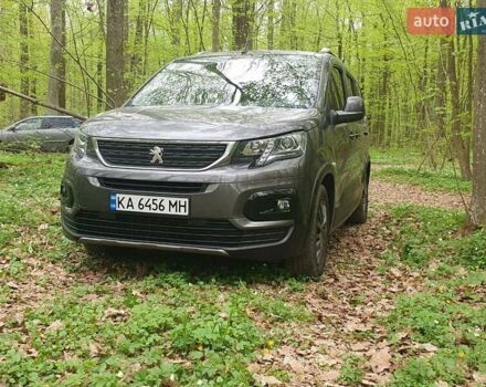 Серый Пежо Rifter, объемом двигателя 1.5 л и пробегом 137 тыс. км за 21500 $, фото 5 на Automoto.ua