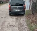 Серый Пежо Rifter, объемом двигателя 1.6 л и пробегом 93 тыс. км за 21000 $, фото 2 на Automoto.ua