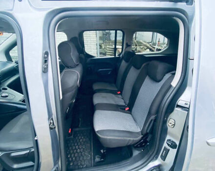 Серый Пежо Rifter, объемом двигателя 1.5 л и пробегом 98 тыс. км за 22500 $, фото 6 на Automoto.ua