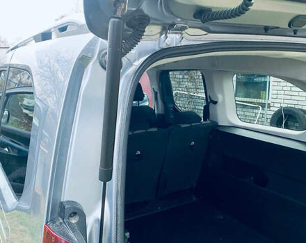 Серый Пежо Rifter, объемом двигателя 1.5 л и пробегом 98 тыс. км за 22500 $, фото 21 на Automoto.ua