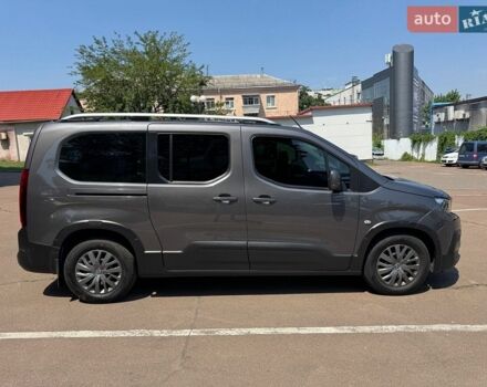 Сірий Пежо Rifter, об'ємом двигуна 1.56 л та пробігом 96 тис. км за 17800 $, фото 6 на Automoto.ua