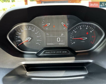 Серый Пежо Rifter, объемом двигателя 1.5 л и пробегом 50 тыс. км за 24500 $, фото 7 на Automoto.ua