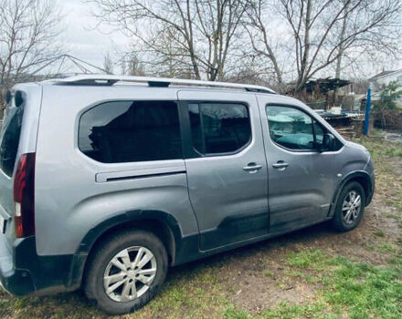 Серый Пежо Rifter, объемом двигателя 1.5 л и пробегом 98 тыс. км за 22500 $, фото 11 на Automoto.ua