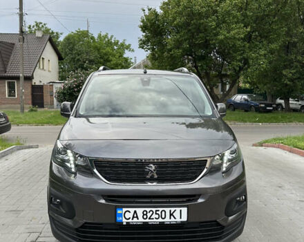 Серый Пежо Rifter, объемом двигателя 1.56 л и пробегом 69 тыс. км за 21300 $, фото 2 на Automoto.ua