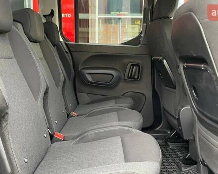 Серый Пежо Rifter, объемом двигателя 0 л и пробегом 47 тыс. км за 24640 $, фото 10 на Automoto.ua