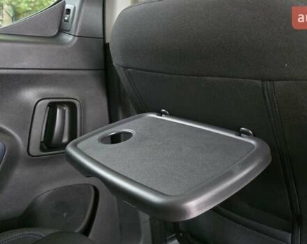 Серый Пежо Rifter, объемом двигателя 1.5 л и пробегом 49 тыс. км за 24400 $, фото 27 на Automoto.ua