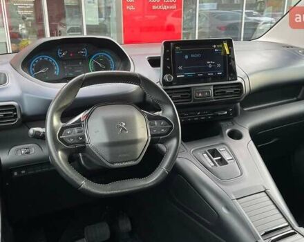 Серый Пежо Rifter, объемом двигателя 0 л и пробегом 47 тыс. км за 24640 $, фото 12 на Automoto.ua