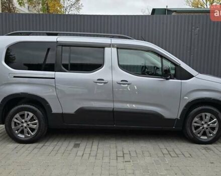 Серый Пежо Rifter, объемом двигателя 1.5 л и пробегом 49 тыс. км за 24400 $, фото 5 на Automoto.ua