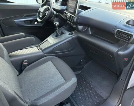 Серый Пежо Rifter, объемом двигателя 1.5 л и пробегом 49 тыс. км за 24400 $, фото 7 на Automoto.ua