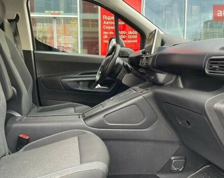 Серый Пежо Rifter, объемом двигателя 0 л и пробегом 47 тыс. км за 24640 $, фото 9 на Automoto.ua