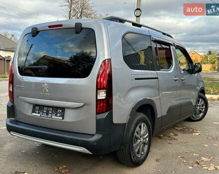 Серый Пежо Rifter, объемом двигателя 1.5 л и пробегом 49 тыс. км за 24400 $, фото 3 на Automoto.ua