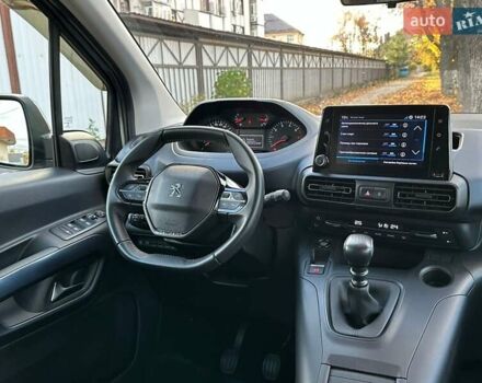Серый Пежо Rifter, объемом двигателя 1.5 л и пробегом 49 тыс. км за 24400 $, фото 12 на Automoto.ua