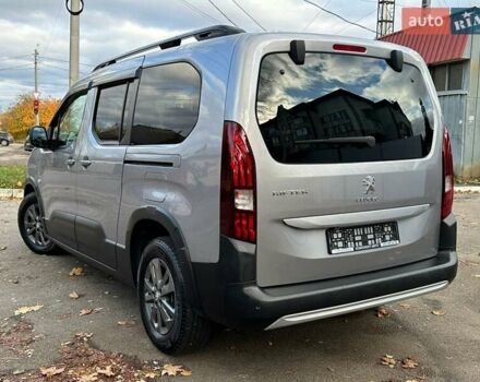 Серый Пежо Rifter, объемом двигателя 1.5 л и пробегом 49 тыс. км за 24400 $, фото 2 на Automoto.ua
