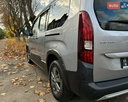 Серый Пежо Rifter, объемом двигателя 1.5 л и пробегом 49 тыс. км за 24400 $, фото 4 на Automoto.ua