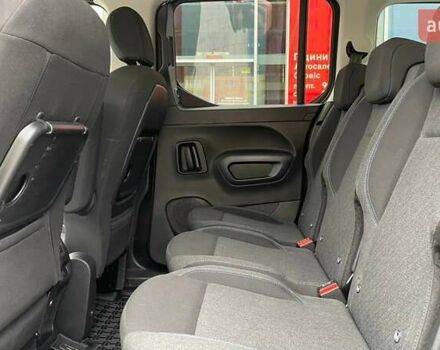 Серый Пежо Rifter, объемом двигателя 0 л и пробегом 47 тыс. км за 24640 $, фото 6 на Automoto.ua