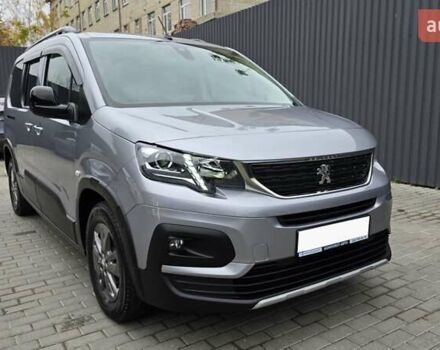 Серый Пежо Rifter, объемом двигателя 1.5 л и пробегом 49 тыс. км за 24400 $, фото 9 на Automoto.ua