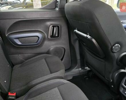 Серый Пежо Rifter, объемом двигателя 1.5 л и пробегом 49 тыс. км за 24400 $, фото 32 на Automoto.ua