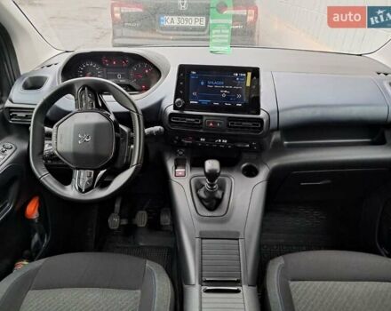 Сірий Пежо Rifter, об'ємом двигуна 1.5 л та пробігом 31 тис. км за 23949 $, фото 3 на Automoto.ua