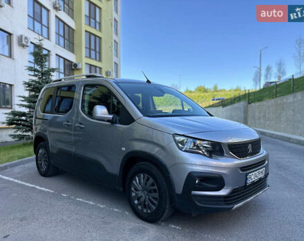 Сірий Пежо Rifter, об'ємом двигуна 1.56 л та пробігом 43 тис. км за 20900 $, фото 1 на Automoto.ua