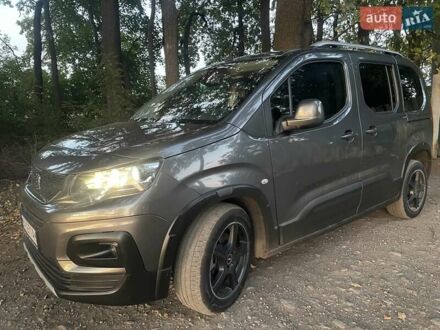 Сірий Пежо Rifter, об'ємом двигуна 1.5 л та пробігом 210 тис. км за 19000 $, фото 1 на Automoto.ua