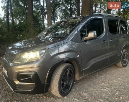 Сірий Пежо Rifter, об'ємом двигуна 1.5 л та пробігом 210 тис. км за 19000 $, фото 1 на Automoto.ua