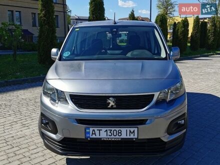 Серый Пежо Rifter, объемом двигателя 1.5 л и пробегом 196 тыс. км за 17000 $, фото 1 на Automoto.ua