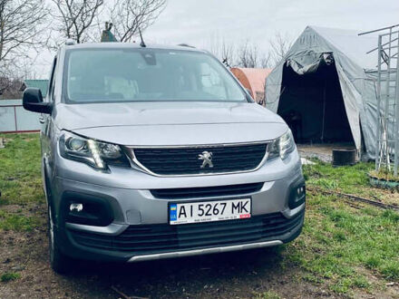 Серый Пежо Rifter, объемом двигателя 1.5 л и пробегом 98 тыс. км за 22500 $, фото 1 на Automoto.ua