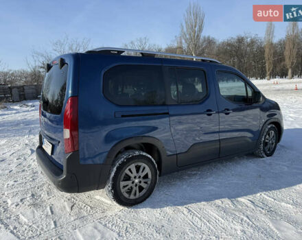 Синій Пежо Rifter, об'ємом двигуна 1.5 л та пробігом 92 тис. км за 21400 $, фото 15 на Automoto.ua